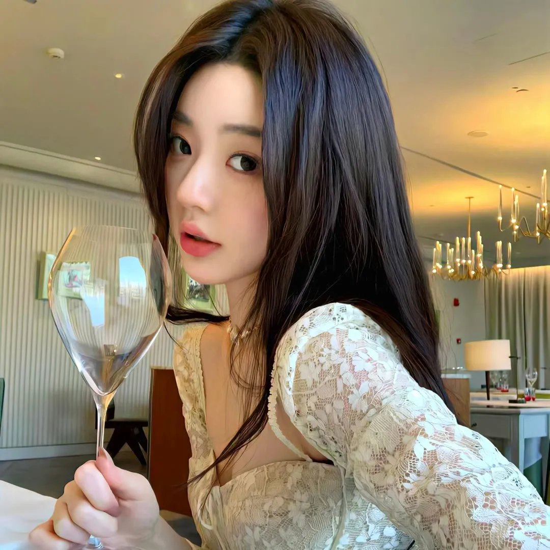 穿黄鞋的人是凶手
